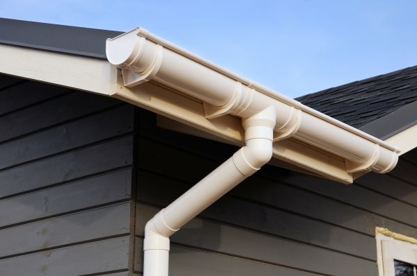 Roof Gutter Replacement in Lincoln