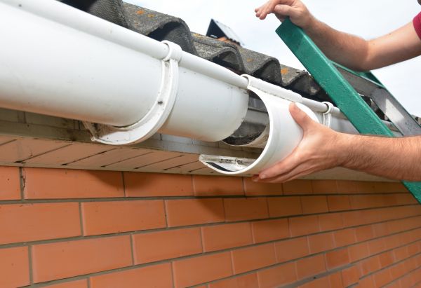 Gutter Seam Repair in Lincoln