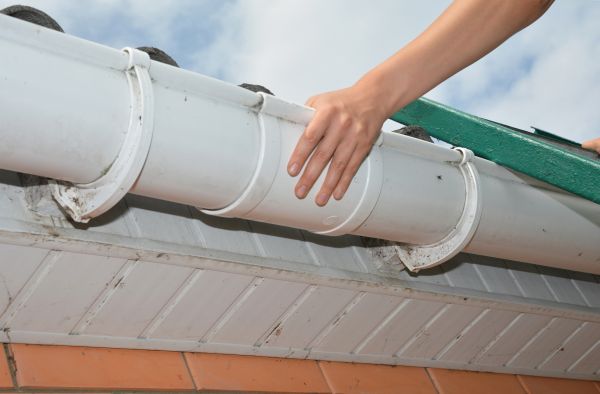 Gutter Reattachment in Lincoln